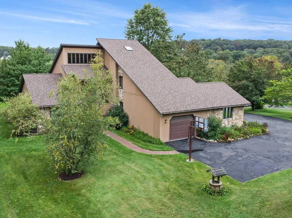 67 Fraser Rd, Fleetwood, PA 19522