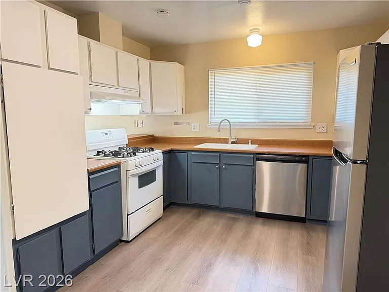7916 Ducharme Ave — Photo 7