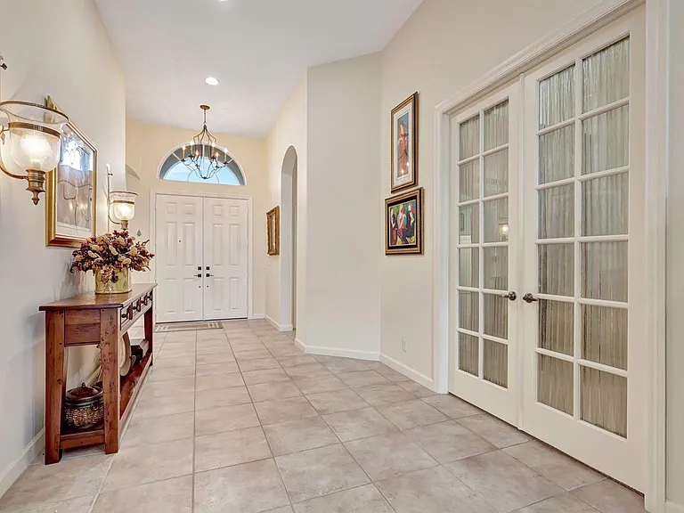 8671 Falcon Green Dr — Photo 5
