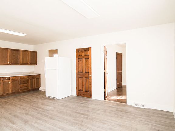4th image of 2320 Southridge Dr