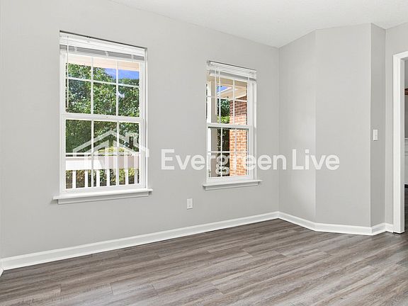 5th image of 23 Twin Oaks Cir