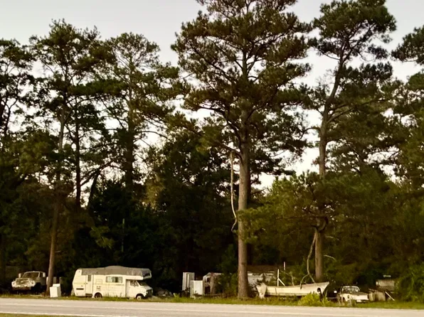 1421 Nc Highway 58 S, Trenton, NC 28585
