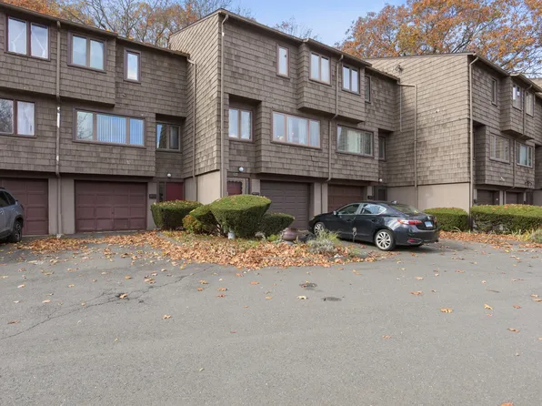 122 Towne House Road #122, Hamden, CT 06514