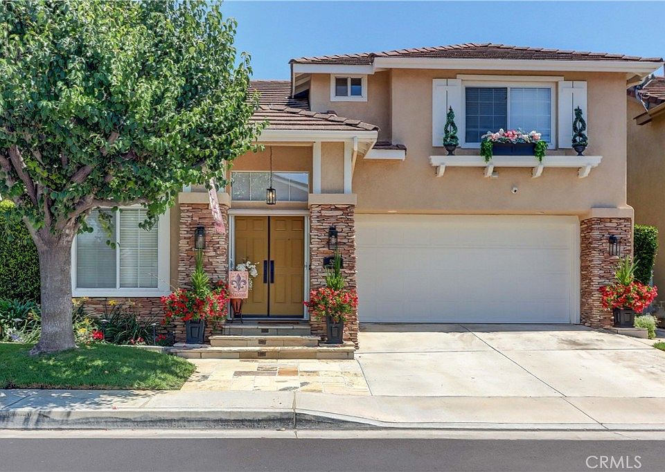 1st image of 525 S Cinnamon Way #36