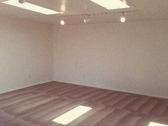 5th image of 3852 G St House B
