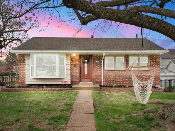7100 Coronado Ave, Saint Louis, MO 63116