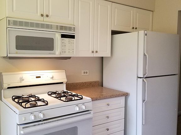 4th image of 912 Knottingham Dr #2AL