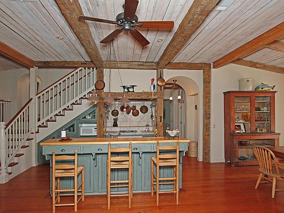 4th image of 34701 Rock View Ln