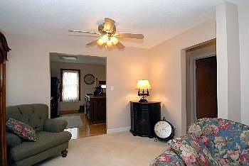 4th image of 623 N Beverly Ln