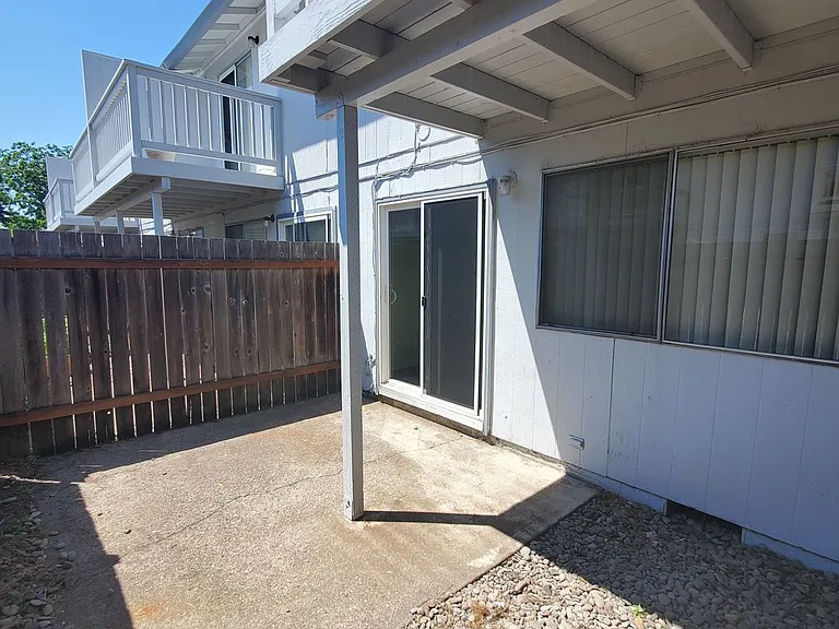 Meadow Green Townhomes — Photo 20