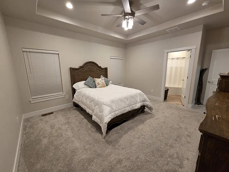 2430 Lotus Ave — Photo 7