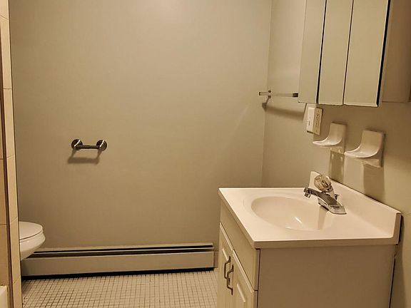 3rd image of 4428 Osage Ave #10