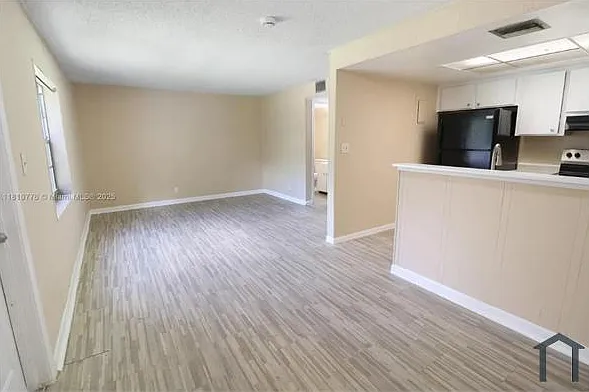 1354 Seaview — Photo 3