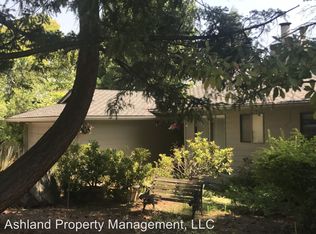 1000 Starlite Pl, Ashland, OR 97520