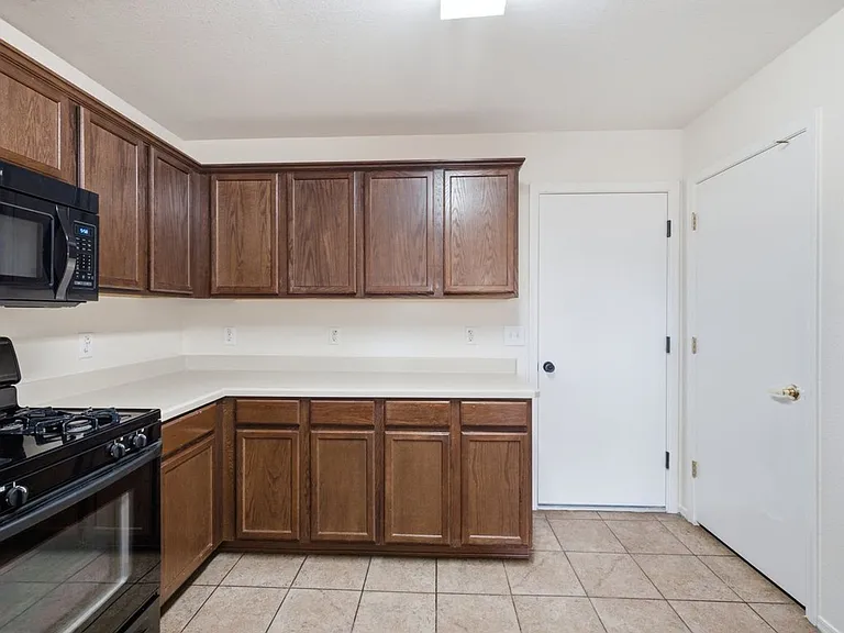 6790 S Parliament Dr — Photo 11