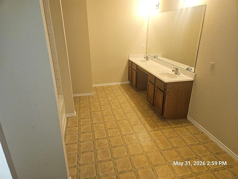 843 Darbydale Crossing Ln — Photo 20