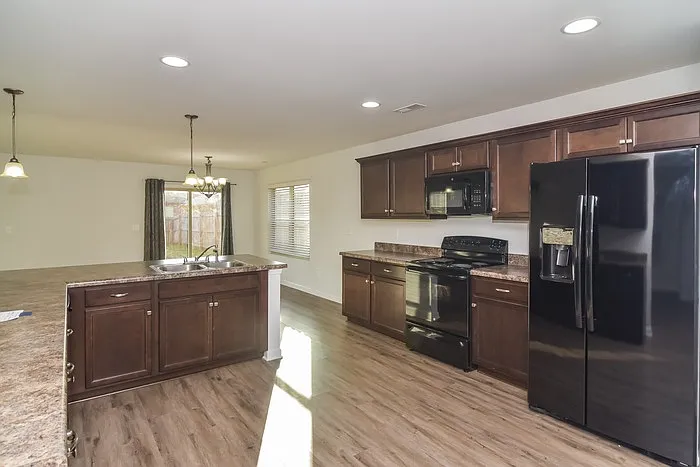 111 Winstead Cir — Photo 6