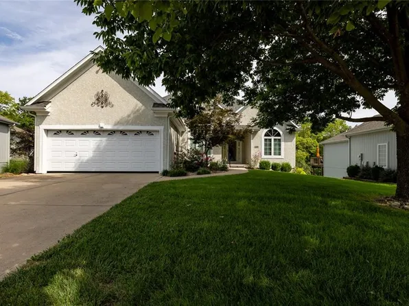 4304 NE 73rd St, Kansas City, MO 64158