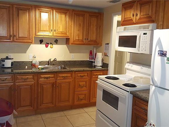 2nd image of 7146 Southgate Blvd