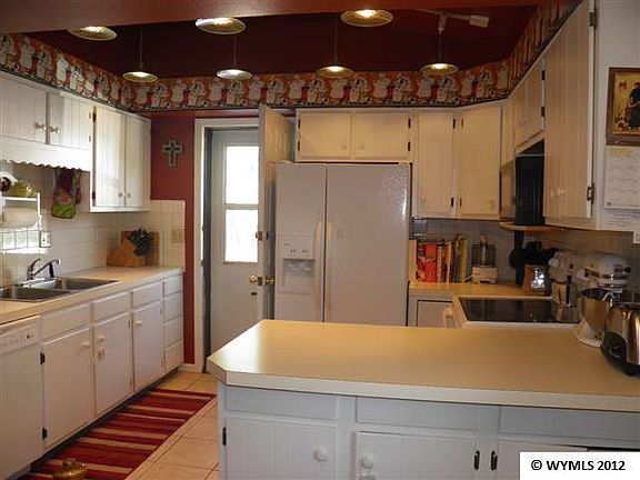4th image of 1025 Falls Ct