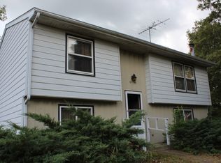 17256 E 7000s Rd, Saint Anne, IL 60958