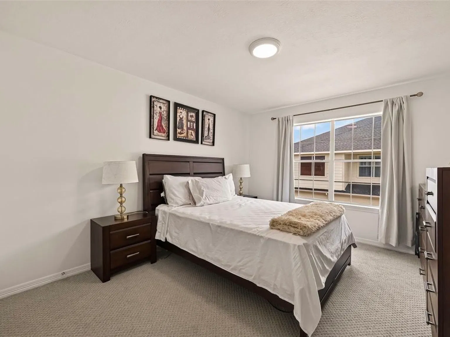 1 bed, 2000 sqft, $650 — Photo 1