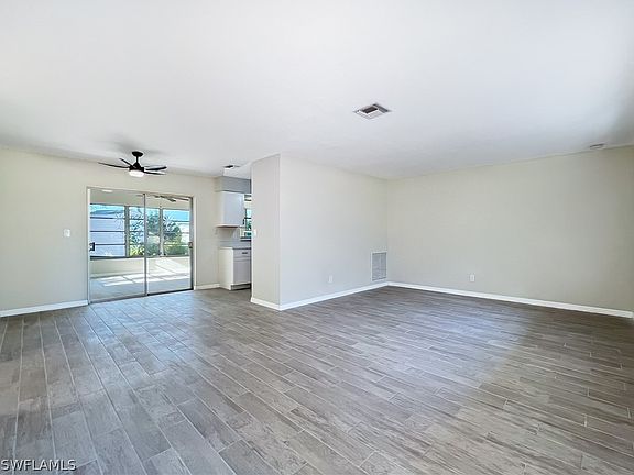 3rd image of 1406 Juddale St E