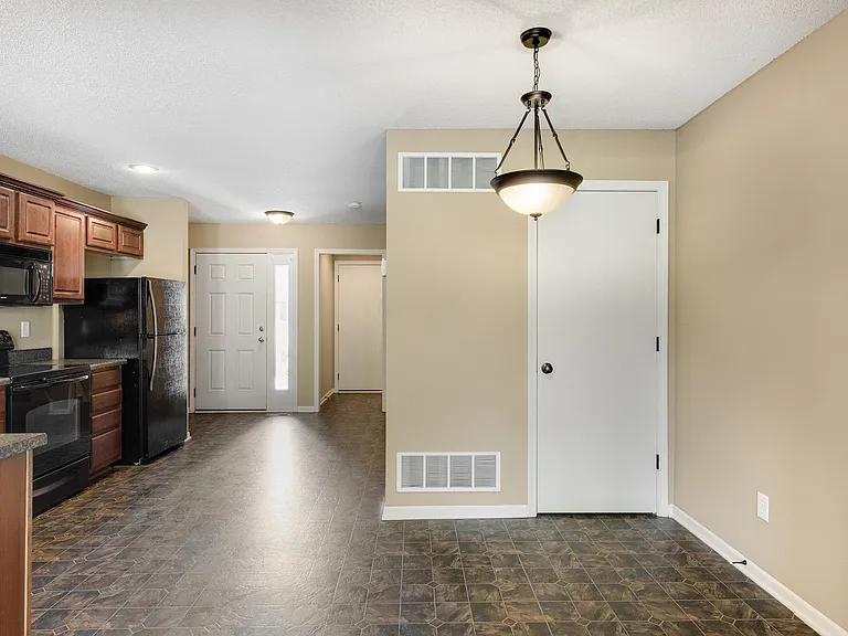 Bennington Park Townhomes — Photo 73