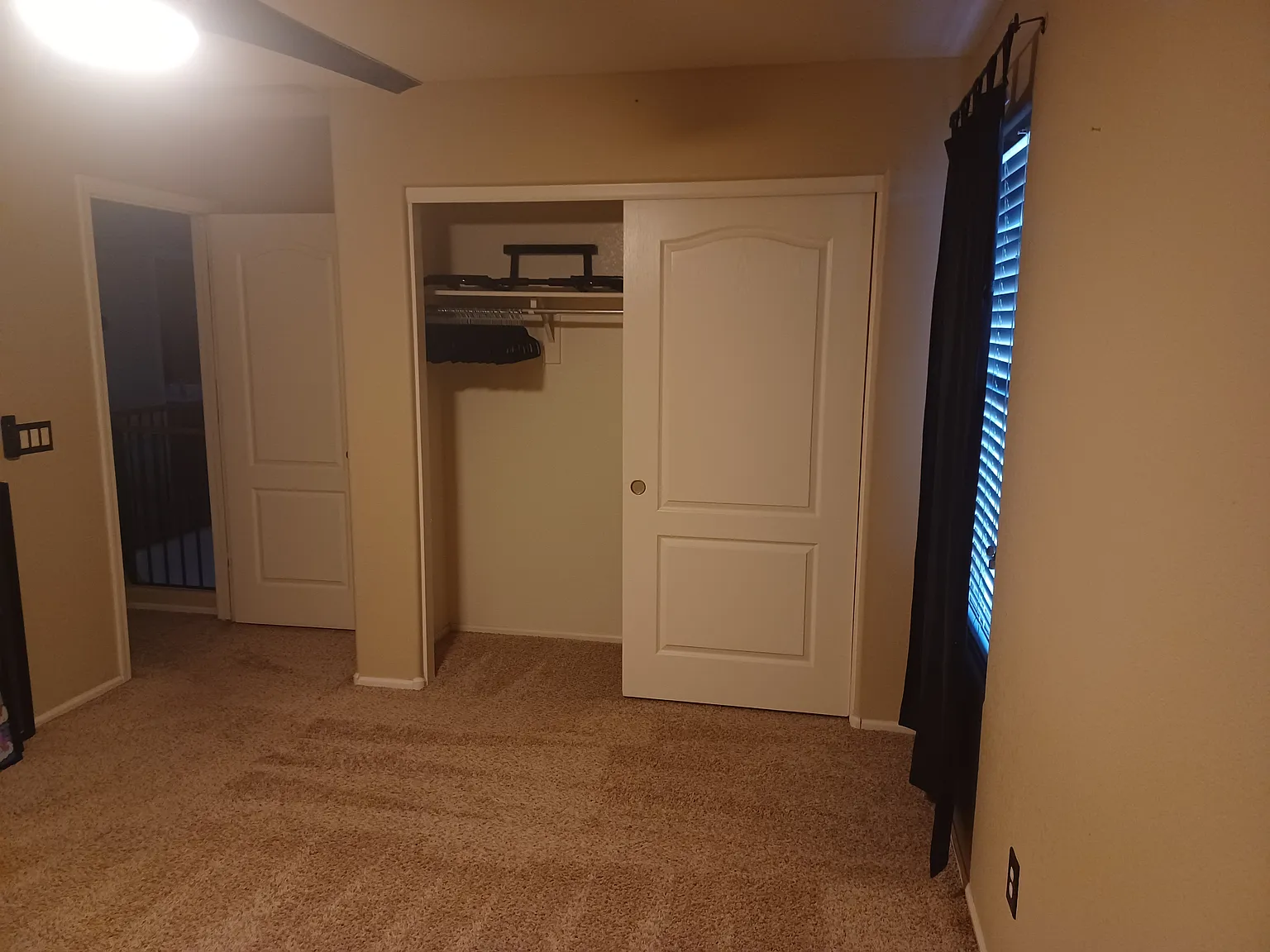 5 bed, 2974 sqft, $800 — Photo 2