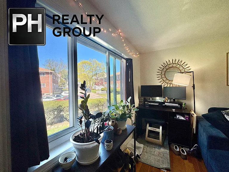 17I Oxford Cir #17 — Photo 4
