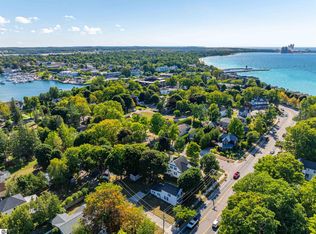 204 Petoskey Ave, Charlevoix, MI 49720