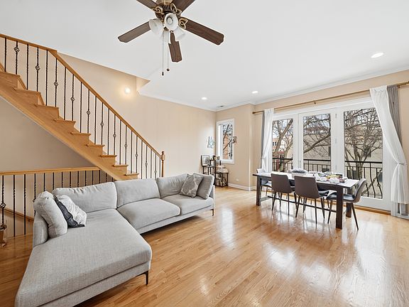 3rd image of 938 N Washtenaw Ave #2