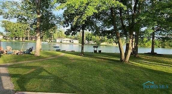 2nd image of 2157 Hawthorne Dr