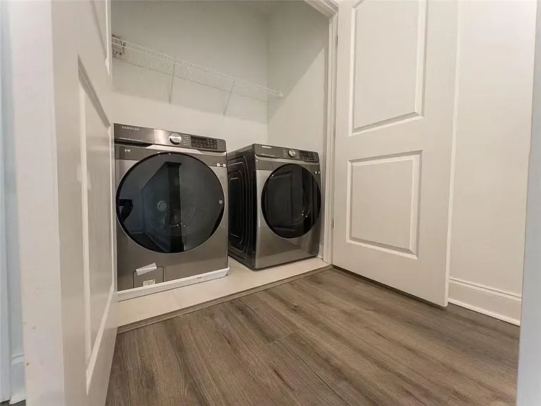 235 Sims Park Pl — Photo 15