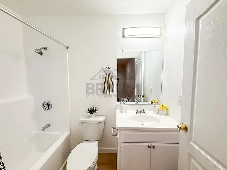 7323 WINNETKA — Photo 15