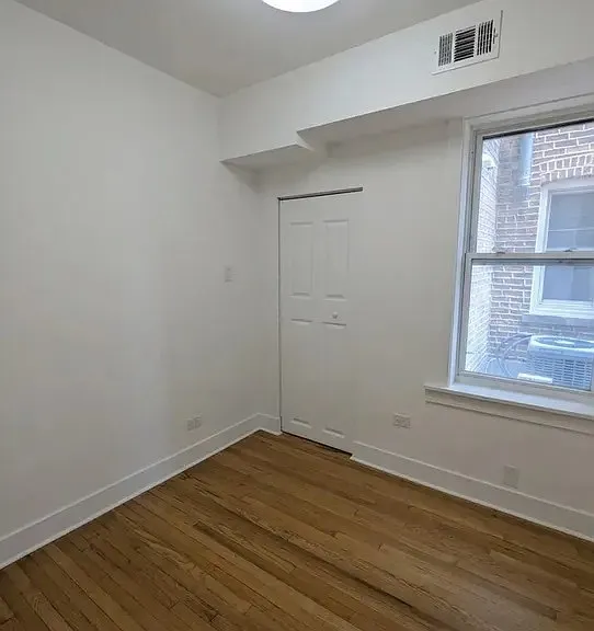 1945 W Augusta Blvd #3E — Photo 5