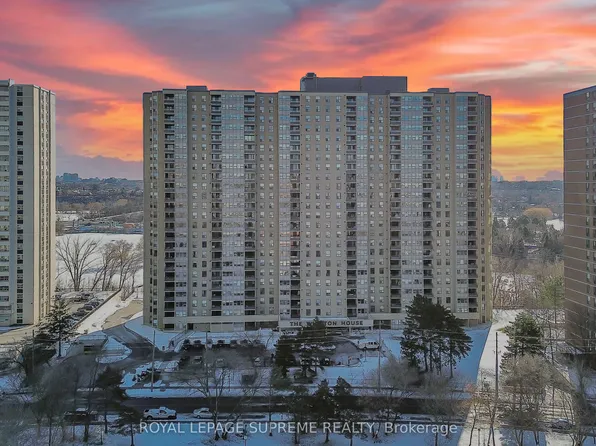 75 Emmett Ave #602, Toronto, ON M6M 5A7