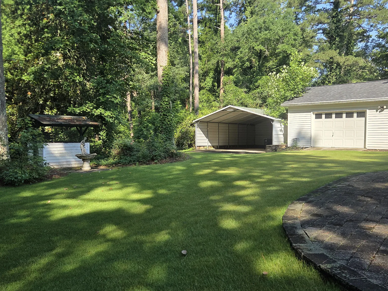 300 Rivertown Rd — Photo 4