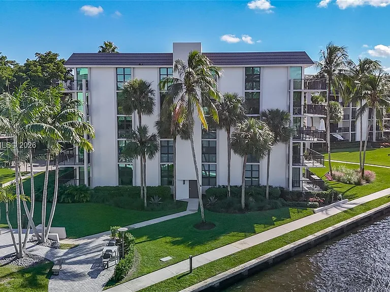 1350 River Reach Dr #118 — Photo 32
