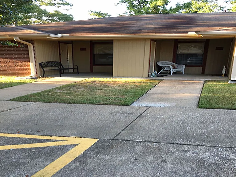 125 Elders Dr — Photo 4