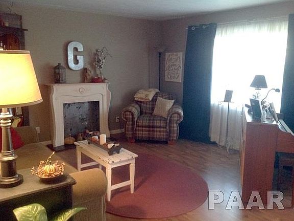 4th image of 1004 Desoto Dr