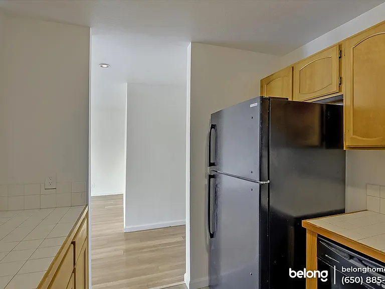 1475 Hawes St #B — Photo 12