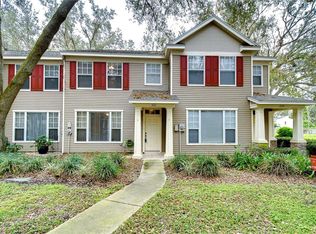 2131 Golden Oak Ln, Valrico, FL 33594