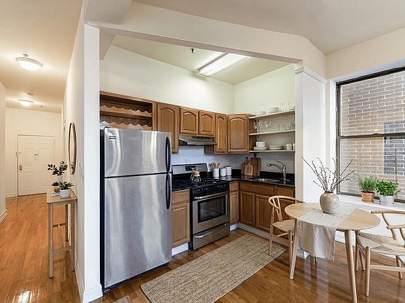 4th image of 2103 Frederick Douglass Blvd APT 4D