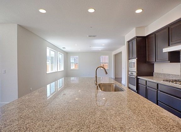 5th image of 526 S Ventana Ave