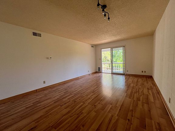 2nd image of 854 Twin Pines Cir APT 12