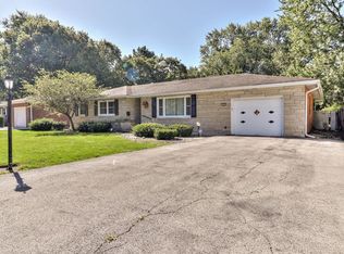 609 Ventura Rd, Champaign, IL 61820