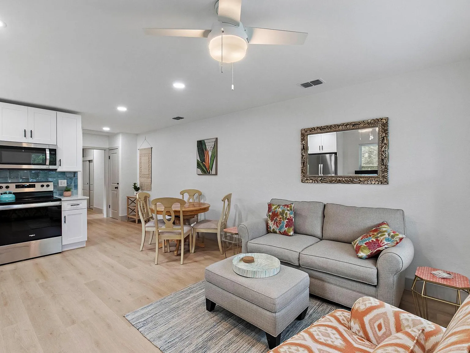 2 bed, 1100 sqft, $2,450 — Photo 2