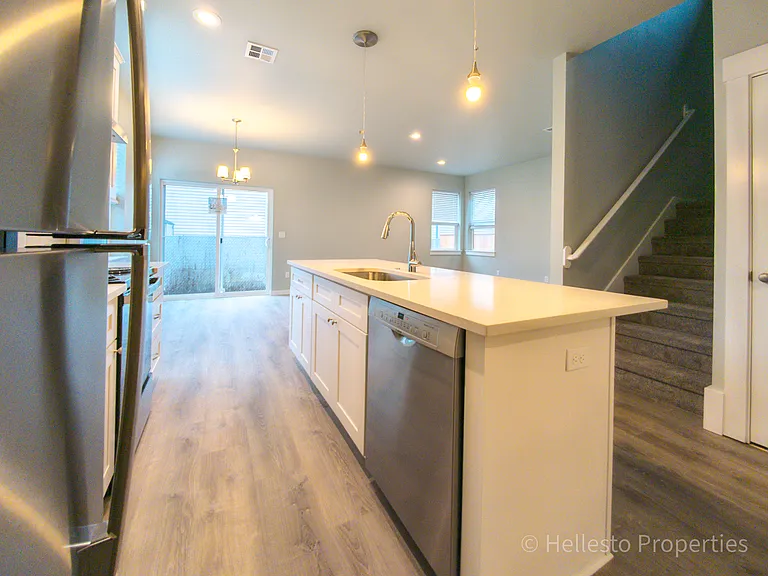 2530 SW Coho St — Photo 8