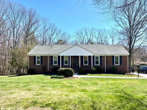 153 S Lake Dr, Lynchburg, VA 24502